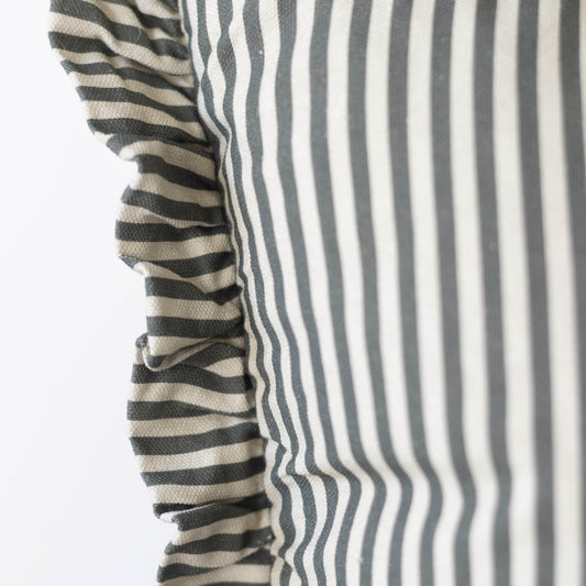 Willow Ruffle - 18" | 22" | 26" | 12x20" | 12x40"