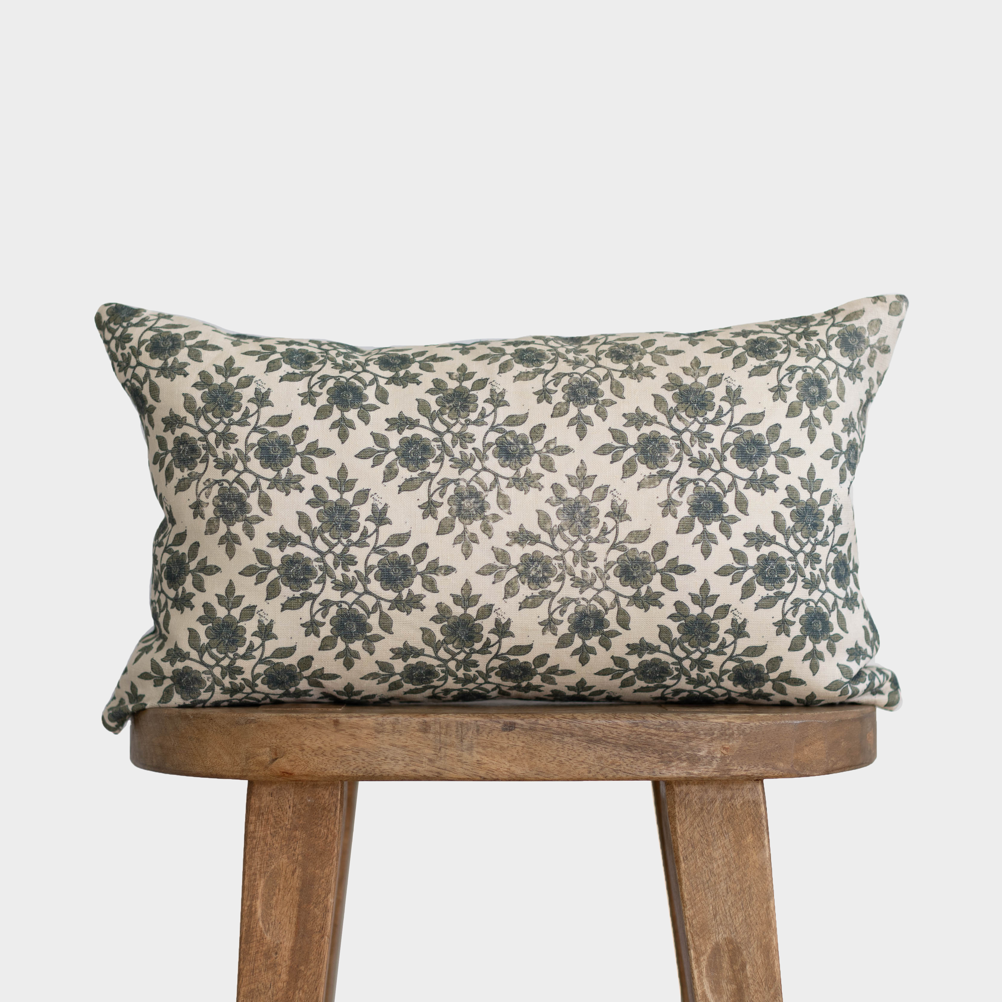 Lottie - lumbar - 12x40"