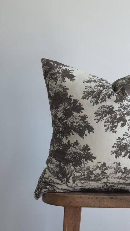 Autumn Grove - 18" | 22"