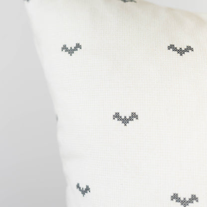 Batstitch - 18" | 20" | 22" | 12x20"