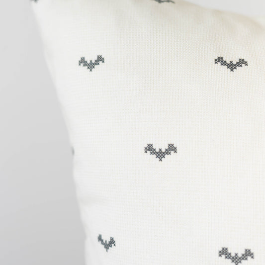 Batstitch - 18" | 20" | 22" | 12x20"