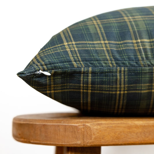 Lilibet Lumbar - 12x20"