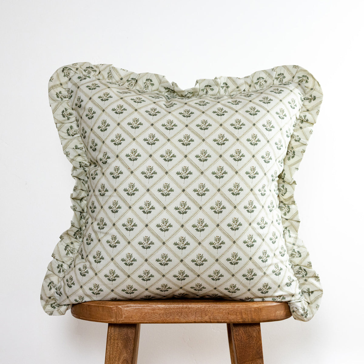 Dottie - 18" | 22"