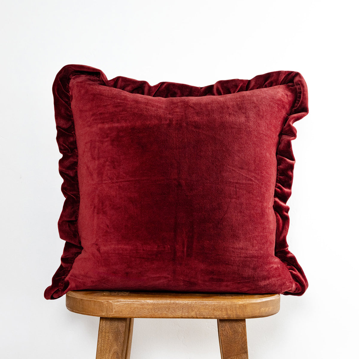 Oxblood Velvet Ruffle - 18" | 22"