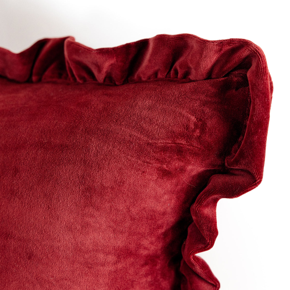 Oxblood Velvet Ruffle - 18" | 22"